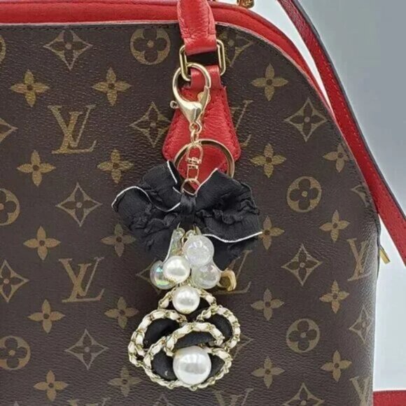100% Auth Louis Vuitton Lock & Key with unbranded Bagcharm, Keycharm, Keychain